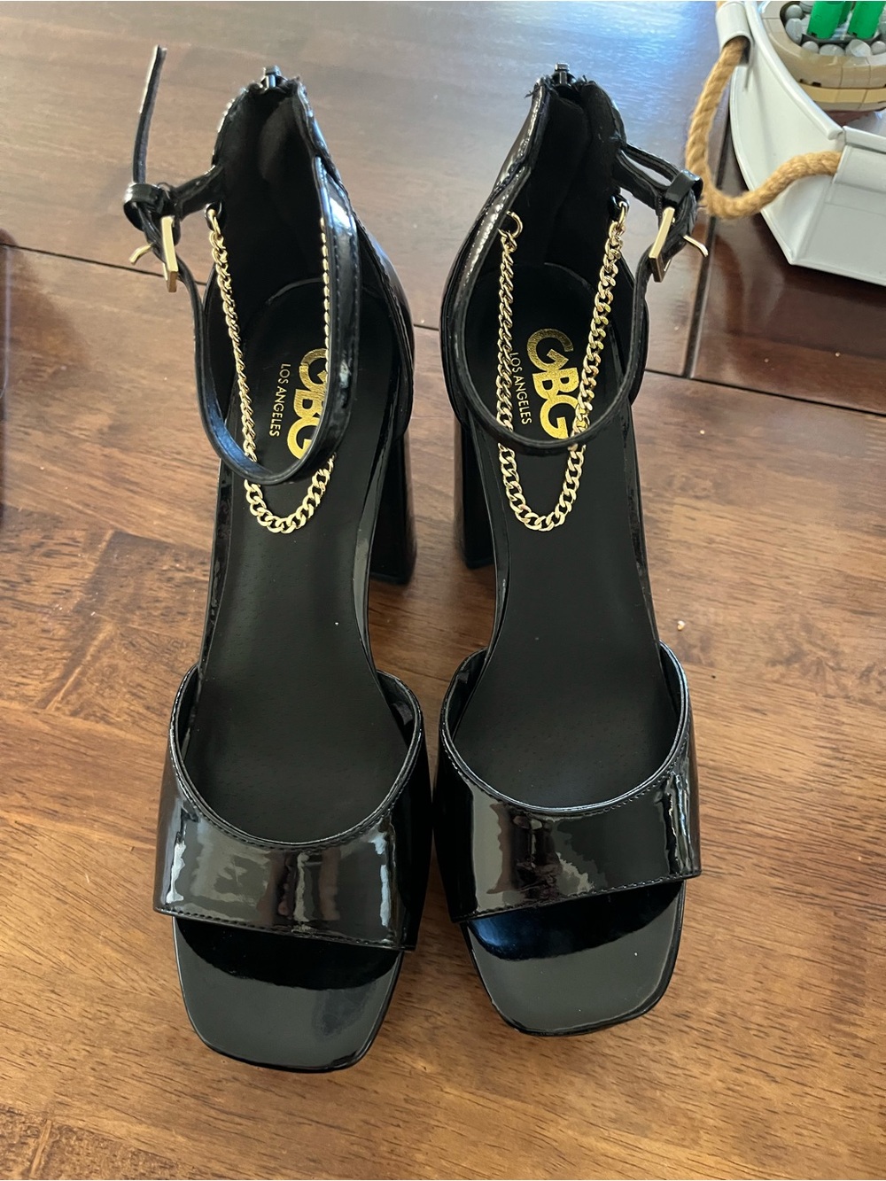GBG Los Angeles Black Patent Ankle-Strap Block Heel Sandals with Gold Chain